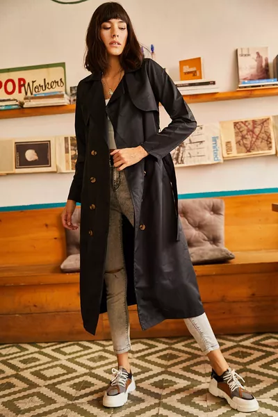 Women's Black Pocketless Unlined Trench Coat 
