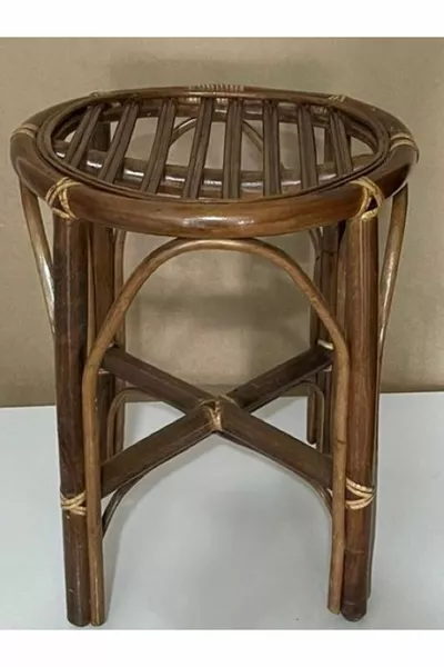 طاولة صغيرة وكرسي للأطفال من الخيزران