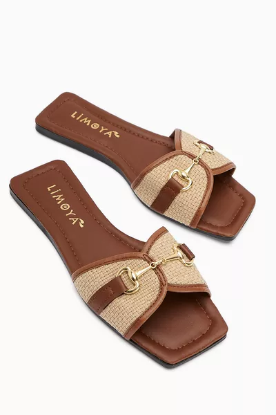 شباشب نسائية إيلانور بزر توكا ومستوية القاع