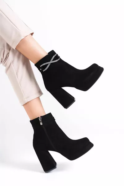 Ribert zwarte suède laarzen met hak