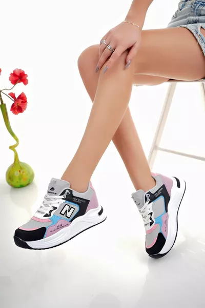 Padded Heel Women's Sneakers