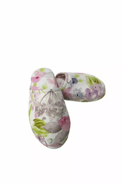 Bunte Frühlingsblumen gemusterte Hausschuhe