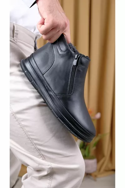 جلد طبيعي ، الفراء المضادة للانزلاق وحيد الباردة والدليل على أحذية الرجال العظام