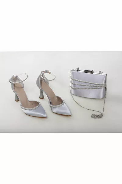 حجر نسائي 9 سم فضي فستان سهرة حذاء وحقيبة مزيج (خذ مقاسك الخاص)