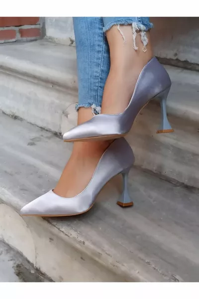 الفضة الشمبانيا كعب الساتان مساء الأحذية