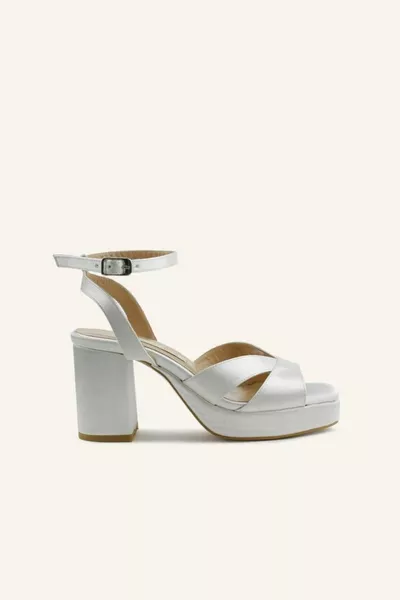 Brautschuhe aus Perlmutt aus Satin mit Lilienabsatz