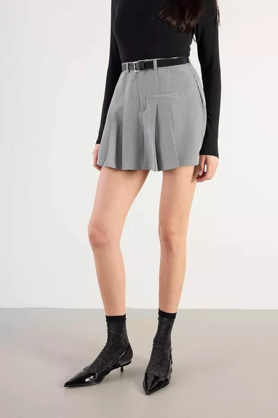 Broekrok met riemen en details 