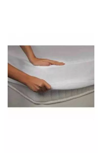 Водоустойчив подложка за легло с еластичен кант