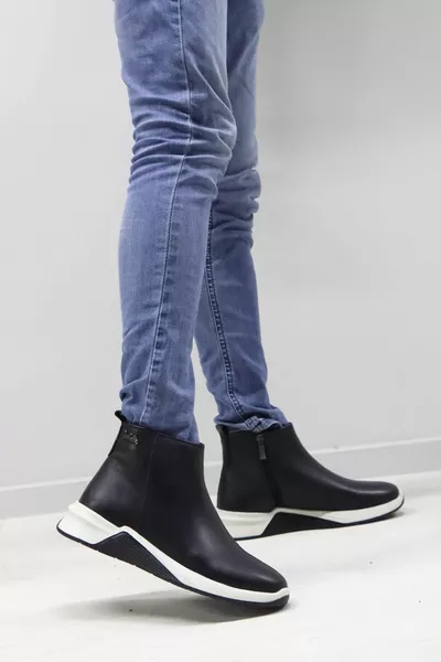  أحذية جلدية سوداء للرجال