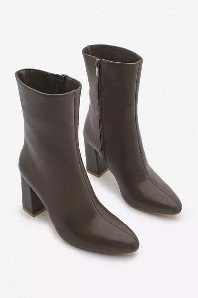 المرأة الجانب سستة البيضاوي اصبع القدم أحذية سميكة الكعب أورسن البني