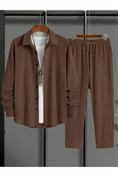 قميص رجالي طويل الأكمام بني وسروال وتيشيرت رياضي مخملي