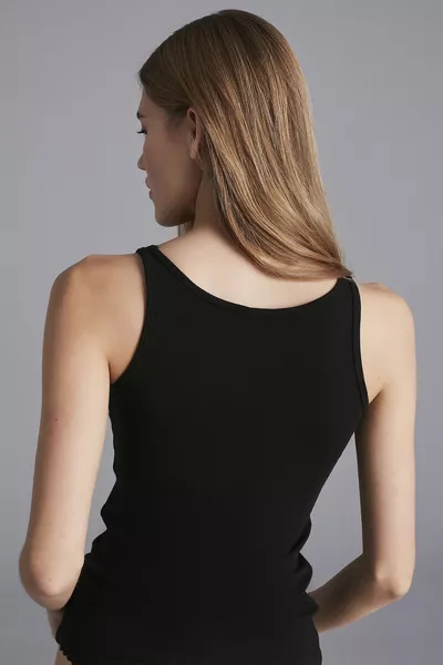 قميص داخلي أسود سادة بسوستة عريضة من وارم تاتش