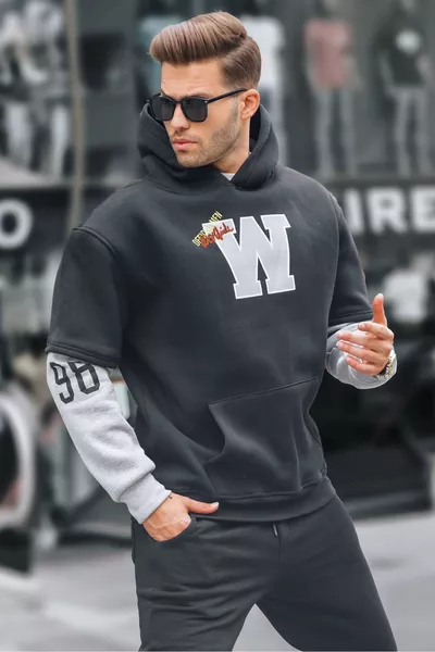 Черная толстовка с капюшоном и вышивкой 