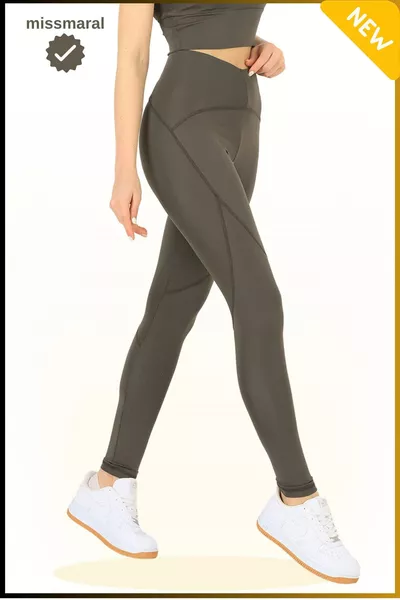 ليق رياضي ضيق الخصر عالي اللون زيتي / كاكي بتصميم مشد تفاصيل خياطة فلاتلوك تصميم مناسب أوسلو 