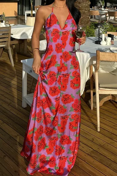 فستان طويل بقصة عميقة عميقة 