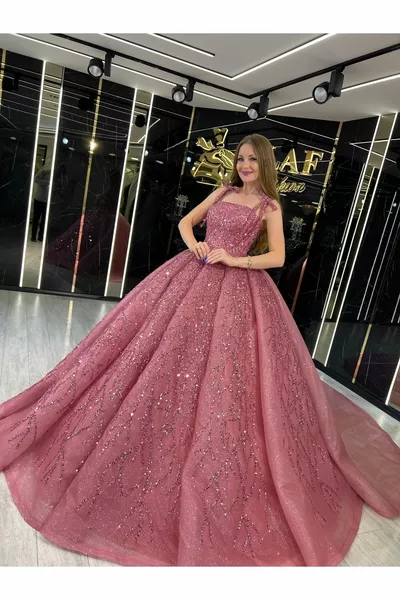 ГОДЕЖНИ Вечерни рокли