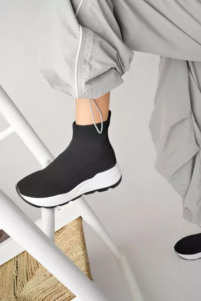أبيض وأسود تريكو الجوارب أحذية للجنسين 