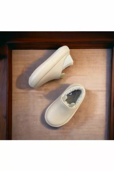 أحذية الحضانة ، السراويل ، أحذية المنزل ، الجوارب المنزلية