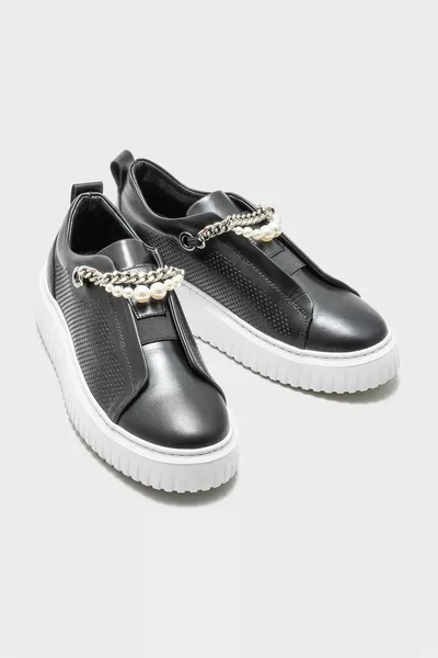 حذاء رياضي نسائي جلد أسود