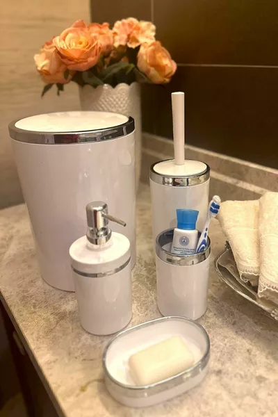 5-delige Badkamer Set, Rond, Acryl - Prullenbak, WC Borstelhouder, Vloeibare Zeepdispenser, Tandenborstelhouder, Handzeepdispenser