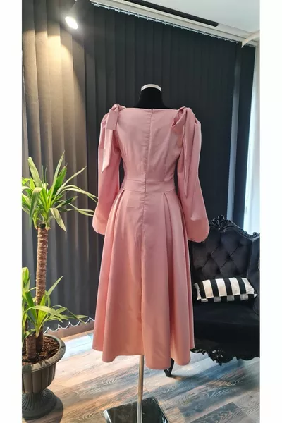 مسحوق الساتان مربع العنق ميدي طول وعد الخطوبة فستان التخرج