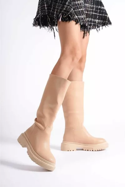 أحذية نسائية طويلة عارية بدون سحاب