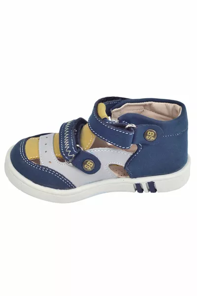 صنادل للأولاد