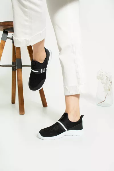 حذاء رياضي كاجوال أسود نسائي