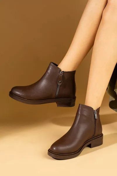 المرأة القهوة سستة مفصلة قصيرة كونفورت نمط أحذية أنيقة ومريحة