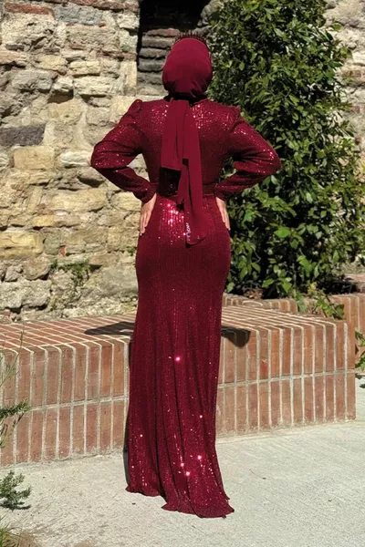 Robe de soirée en poisson à sequins avec ceinture Accessoires Bourgogne