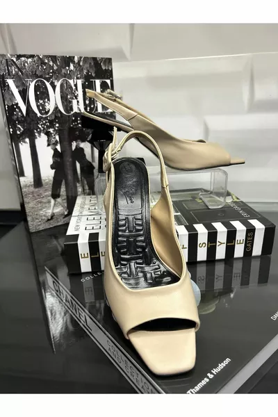 Sandales à talons géométriques