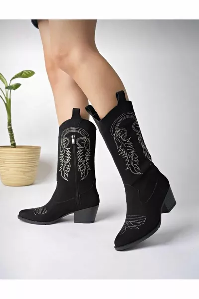 Женские бежевые замшевые ковбойские сапоги с вышивкой