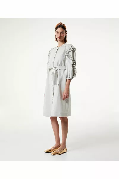 Рокля-риза с райе с волани