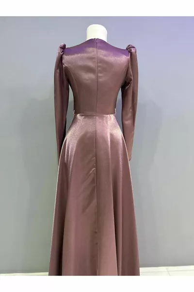 Вечерни рокли от креп сатен камък на прах