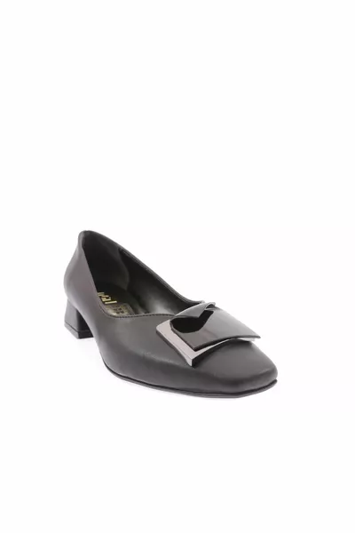  Women's Angular Toe Square Metal Detail Buckle Low Heel Shoes