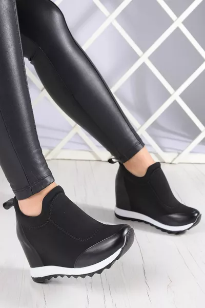 Anastasia Sneakers Elasticizzate Nere Hidden Padding Front Face