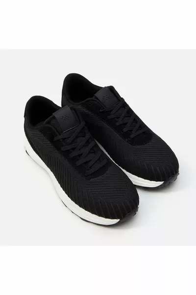 أحذية رياضية رجالية سوداء