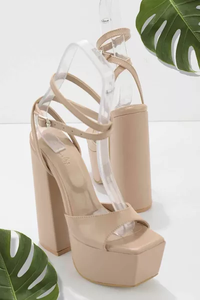 Chaussures de soirée nude pour femmes 