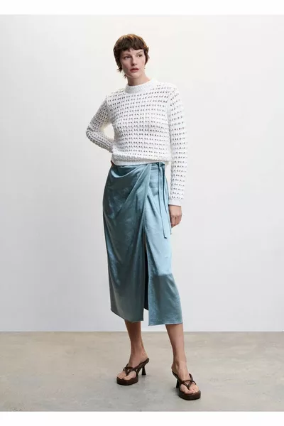 تنورة ملفوفة من الساتان