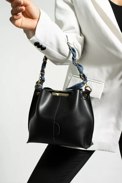 Écharpe Chaîne Femme Accessoire Cuir Souple 3 Compartiment Main Bras Et Sac À Bandoulière