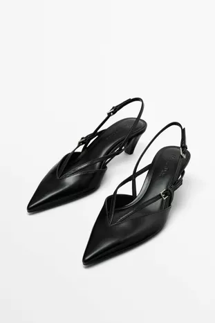 Üstü bantlı arkası açık ayakkabı