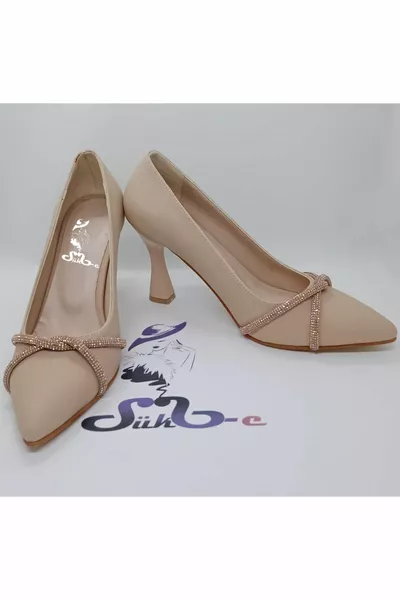 Обувки от затворен гръб със затворен гръб спираловидни каменни обувки