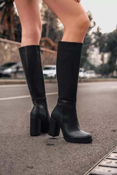 كارول أحذية الركبة السوداء