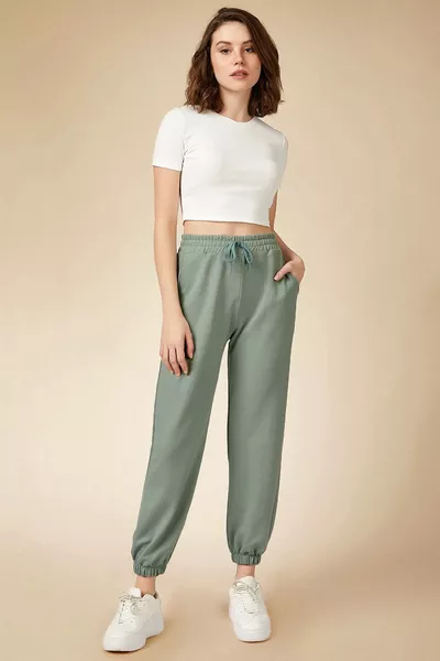 بنطال رياضي نسائي داكن كاسكيد أخضر جيب 