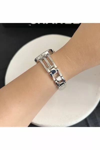 المرأة ساعة اليد حالة بسيطة بدون حجر