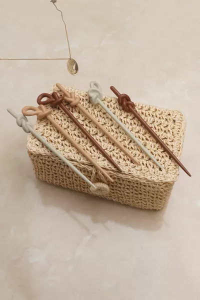 Knob Clasp Women 6 Pieces Brown Tones Women Bun Stick