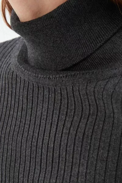 Ribbed Long Sleeve Knit Sweater