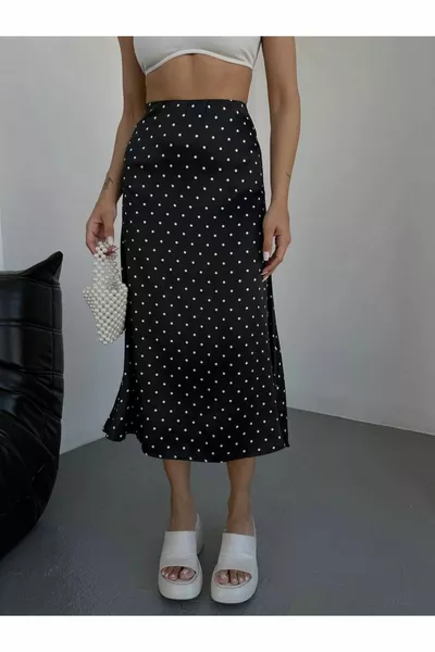 تنورة نسائية منقط ساتان متوسط الطول