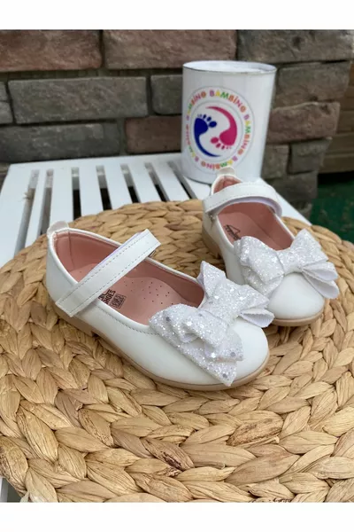 أحبطت سيم البيضاء شقق الباليه للفتيات مع ظهر الفراشة