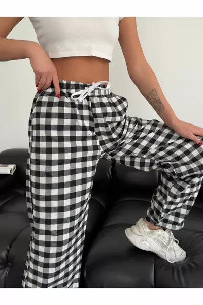 Унисекс красные шорты в клетку